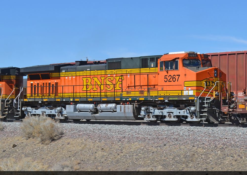 Looks like BNSF 5267 has been to the shop recently as well as getting a bath